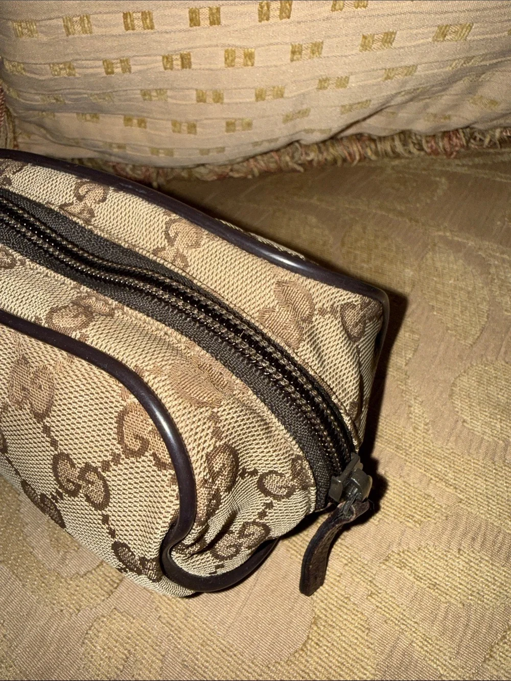 Vintage Gucci GG Canvas DressCosmetic Pouch - Model 138044 preloved